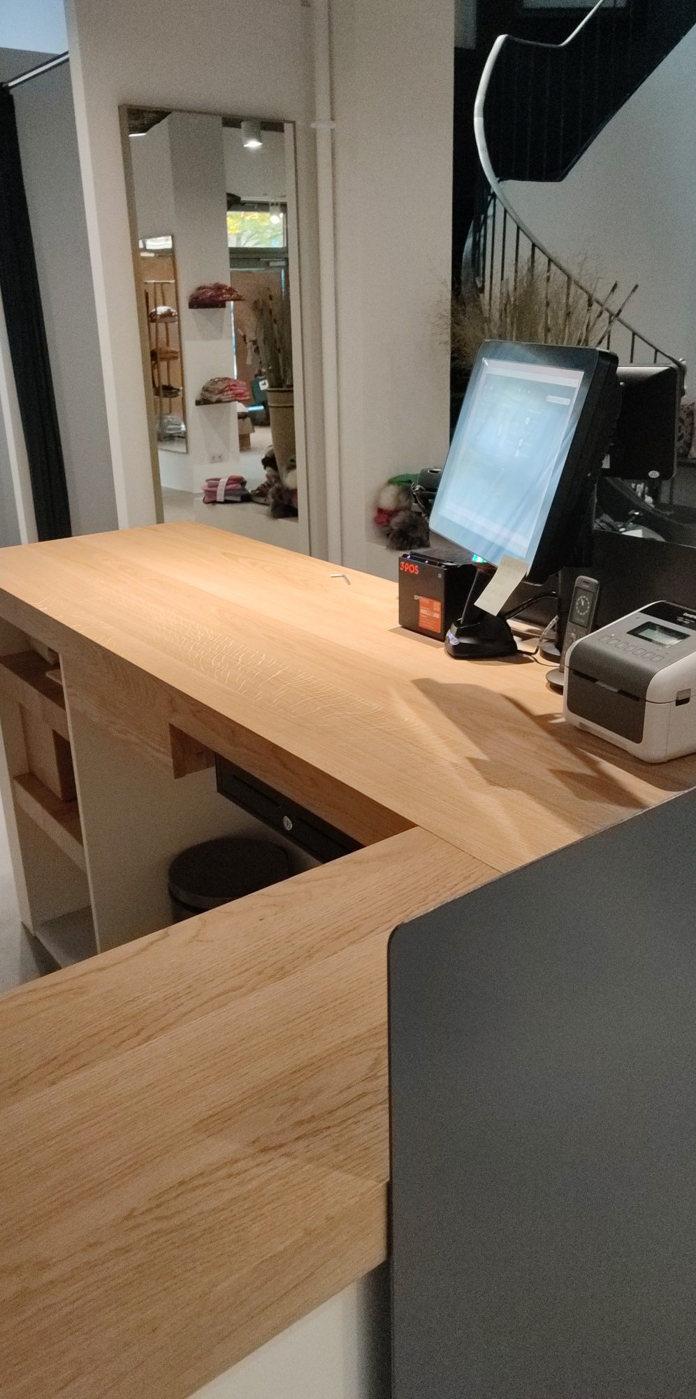 Elegant L-shaped braid